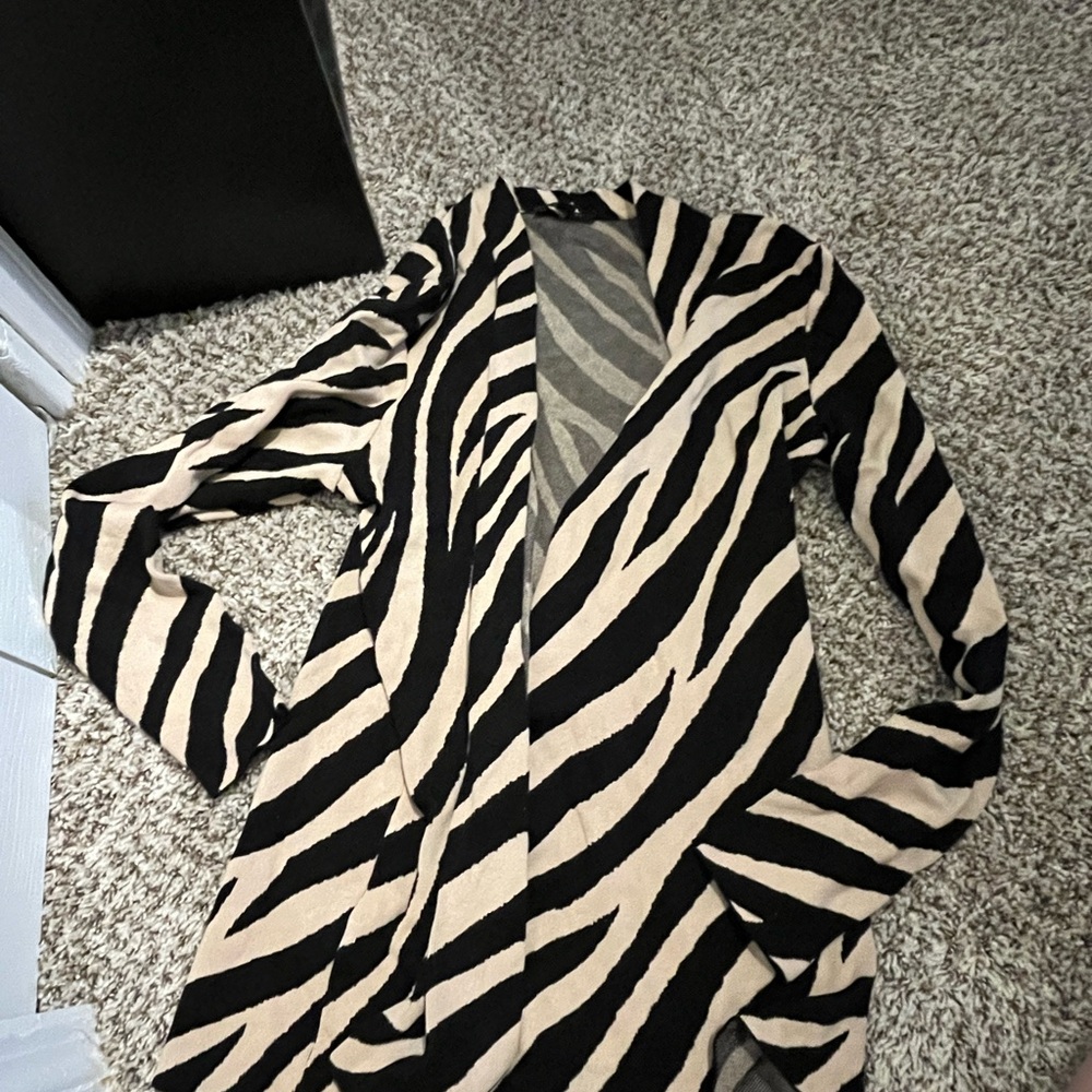 Ann Taylor Black and Tan Striped cardigan